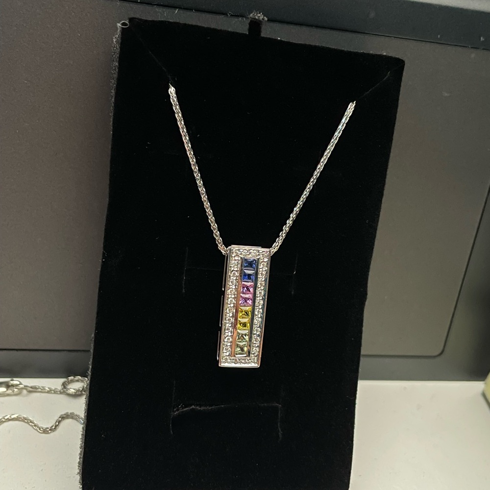 14k WG Sapphire? Pendant Necklace set